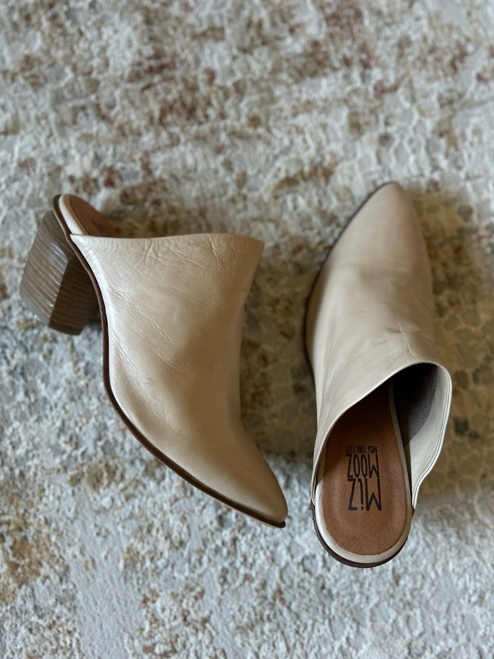 Miz Mooz Cream Leather Pointed-Toe Mule | Size 39 | NWOT